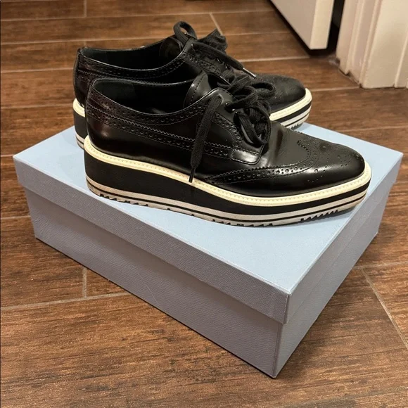 Prada Black and White Leather Platform Loafers size 37.5 - Picture 2 of 8
